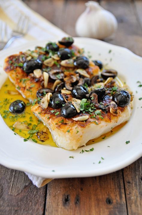 Pan Grilled Paprika Cod with Olives & Garlic Recipe - Spain on a Fork Cod Dishes, Grilled Cod, Food Variety, Seafood Stew, Cod Recipes, Cod Fish, Garlic Recipes, Fish Dishes, Seafood Dishes