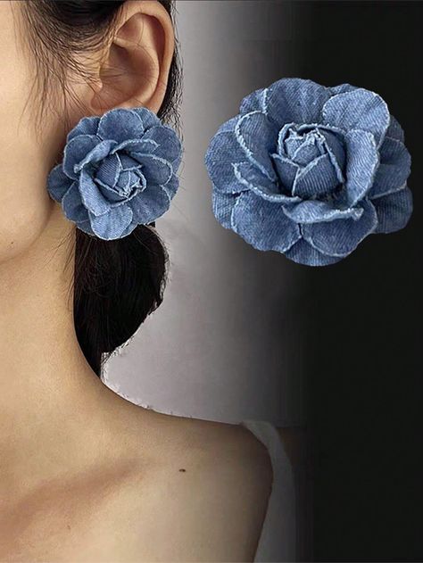 Denim Roses Diy, Denim Roses, Denim Accessories Jewelry, Pokemon Jewelry, Upcycled Accessories, Denim Earrings, Denim Crafts Diy, Turquoise Stud Earrings, Denim Flowers