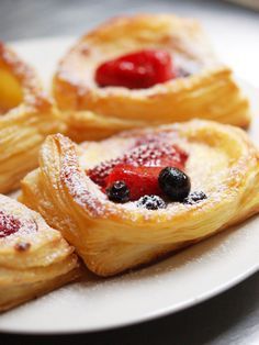 Danishes with Ricotta Filling 1 cup of ricotta cheese 1/4 cup of castor (berry) sugar 1 egg yolk 1 tsp vanilla extract 1/2 tsp lemon zest 2 Tbsp of all-p... Ricotta Cream, Danish Cuisine, Pastry Ideas, Awesome Desserts, Danish Pastry, Sydney Food, Danish Food, Breakfast Pastries, Sweet Rolls