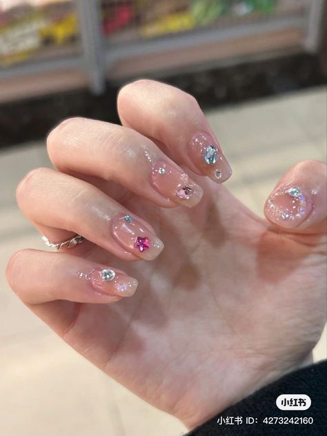 Short Nail Art Ideas, Short Nail Art, Easy Nail Designs, Confetti Nails, Asian Nails, Hello Nails, Hippie Nails, Nails Now, Blush Nails