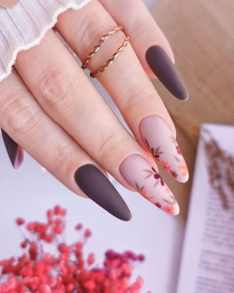 27 Fall Almond Nails 2024: Stunning Designs to Embrace Autumn Elegance Matte Fall Nails, Matte Almond Nails, Fall Almond Nails, Burgundy And Orange, Matte Black Nails, Autumn Look, Edgy Nails, Classic French Manicure, Short Square Nails