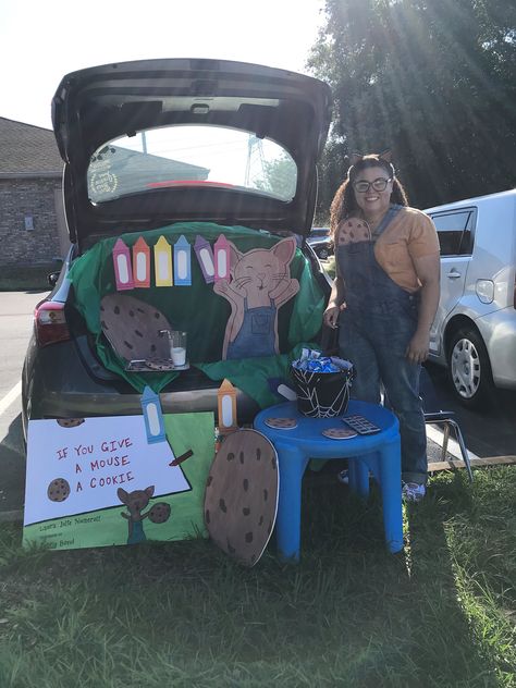 Give A Mouse A Cookie Trunk Or Treat, Reading Trunk Or Treat, Trunk Or Treat For Daycare, Trunk Or Treat 2023 Ideas, Trunk Or Treat Toddler Ideas, Trunk Or Treat Teacher Ideas, Trunk Or Treat Ideas For Teachers, Ratatouille Trunk Or Treat Ideas, Pre K Trunk Or Treat Ideas