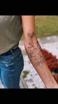 Flower Tattoos Designs, Cuff Tattoo, Vintage Tattoos, Boho Tattoos, Forarm Tattoos, Floral Tattoo Sleeve, Forearm Tattoo Women, Peonies Tattoo, Wrist Tattoos For Women