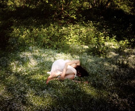 Ethereal Summer Aesthetic, Nostalgic Film Photography, Garden Film Photography, Super 8 Film Aesthetic, Fairy Aesthetic Photoshoot, Captured Aesthetic, Ethereal Fairy Aesthetic, Longing Aesthetic, Film Photography Ideas