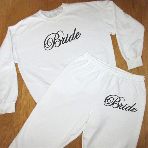 Bride Sweatsuit, Cool Girl Aesthetic, Bridal Wardrobe, Trendy Bride, Baby Tank, Baby Crop Top, Bachelorette Outfits, Perfect Bride, Sweat Set