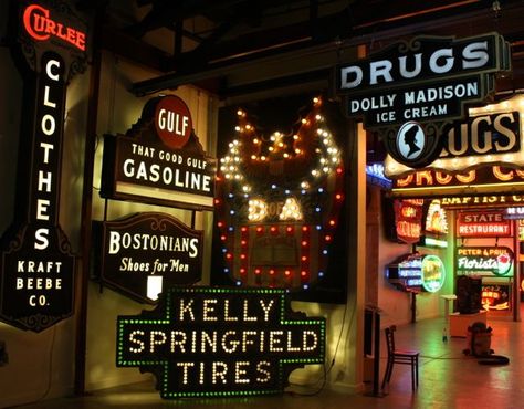 The American Sign Museum in #Cincinnati Ohio Things To Do In Cincinnati, Cincinnati Museum, Cincinnati Skyline, Rv Dreams, Sign Photography, Canada National Parks, Queen City, I Want To Travel, Cincinnati Ohio