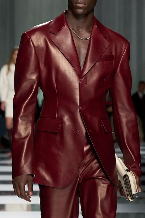 Red Suits Men, Versace 2024, Menswear 2024, Versace Suits, Versace Menswear, Fashion Trends Men, High Fashion Men, Versace Spring, Ss 2024