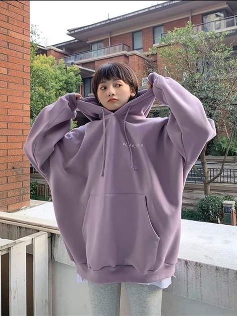 Oversized Purple Hoodie, Oversized Outfit Winter, Oversized Hoodie Outfit Women, Hoodie Reference, Oversized Hoodie Outfit, Hoody Outfits, Big Hoodies, Oversized Sweater Women, Stylish Hoodies