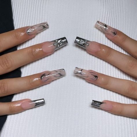 Chrome Nails Silver, Acrylic Nails Chrome, Nessa Nails, Silver Acrylic Nails, Gel X Nails, X Nails, Chrome Nails Designs, Long Acrylic Nail Designs, Fantasy Nails