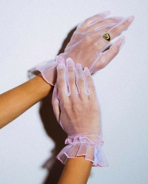 Gloves Aesthetic, Lavender Aesthetic, Gloves Fashion, Fashion 90s, Chique Outfits, Diy Spring, Pastel Purple, Purple Aesthetic, Mode Inspiration