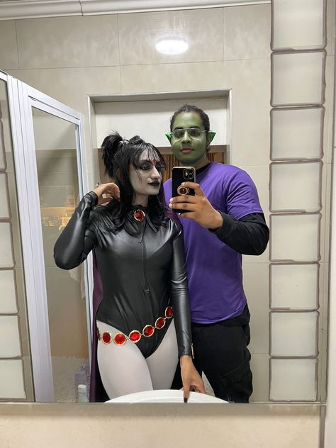 Couple halloween ideas #teentitans #teen titans teentitanscosplay #raven #beastboy Couple Halloween Ideas, Beast Boy And Raven, Beast Boy, Couple Halloween, Teen Titans, Halloween Ideas, Halloween Party, Halloween