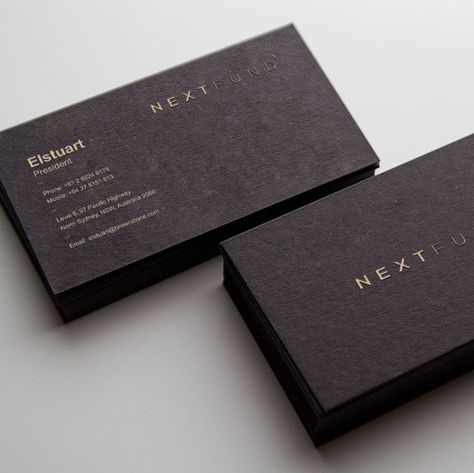 The 11 biggest business card trends 2020 Black Calling Card, Bussines Card Design Ideas Luxury, Black Visiting Card, Bussines Cards Design Creative, Ceo Business Card, Business Card Fonts, Calling Card Design, Architecture Business Cards, Sophisticated Business Card