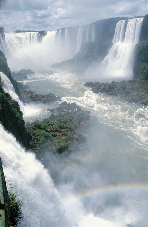 Iguaçu Falls, Argentina & Brazil Water Pictures, Iguazu Falls, Halong Bay, Water Falls, Beautiful Waterfalls, Calabria, Alam Yang Indah, Pretty Places, Places Around The World