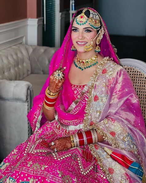 Royal Punjabi Bridal Look, Mehndi Function Dresses, Suit Patiala, Desi Jewellery, Bride Suit, Dupatta Style, Function Dresses, Bridal Lehenga Designs, Latest Bridal Lehenga