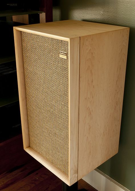 Wood Speakers, Wooden Speakers, Speaker Projects, Vintage Speakers, Speaker Box Design, Custom Computer, Audio Room, Diy Speakers, Audio Design