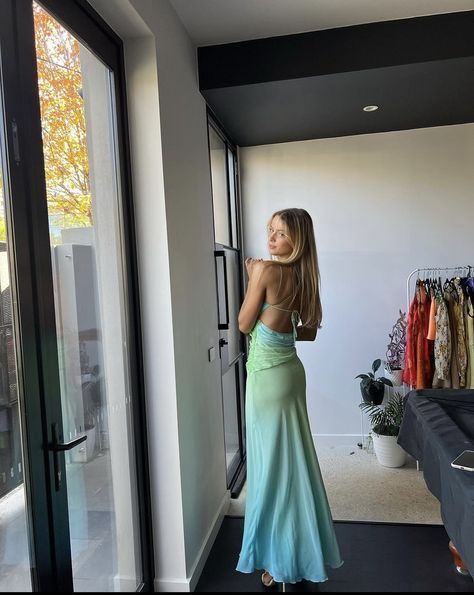 Dramatic Clothing, 90s Prom Dresses, Backless Prom Dress, Sleeveless Prom Dress, Ombre Green, Green Floor, Clothes Board, Shiny Dresses, Preppy Dresses