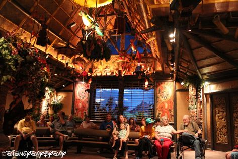 Tiki Room Disney, Walt Disney's Enchanted Tiki Room, Room Movie, Tiki Bar Decor, Tiki Decor, Disney Enchanted, Tiki Tiki, Enchanted Tiki Room, Tiki Room