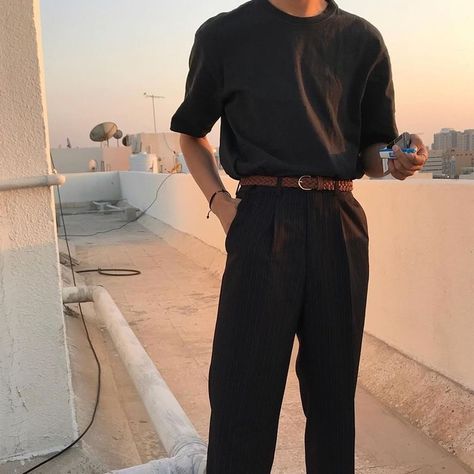 Outfit Trousers, Paris Ootd, French Street, Boys Style, Men Stylish Dress, Idea Design, Man Fashion, Stylish Mens Outfits, Men Fashion Casual Outfits