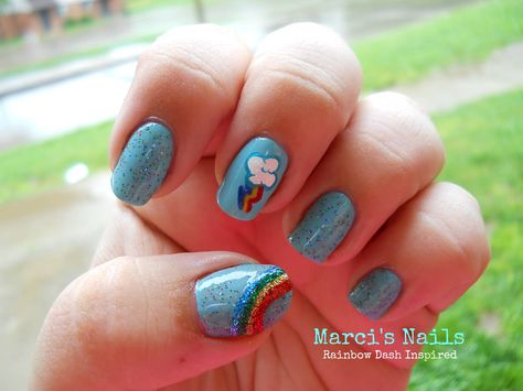 Rainbow Dash Nails! Dash Nails, Unicorn Nails Designs, Pastel Rainbow Hair, Kids Nails, My Little Pony Rainbow Dash, My Little Pony Birthday Party, Unicorn Nails, Inspired Nails, Rainbow Nails