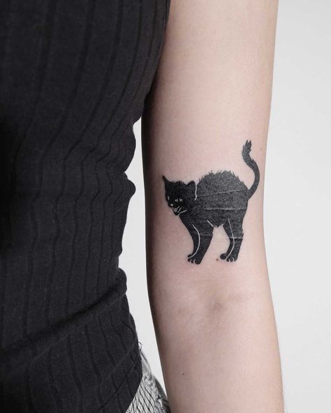 Scared Black Cat Tattoo, Masculine Cat Tattoo, Vintage Black Cat Tattoo, Weird Cat Tattoo, Fluffy Black Cat Tattoo, Hissing Cat Tattoo, Cat Hip Tattoo, Scary Cat Tattoo, Creepy Cat Tattoo