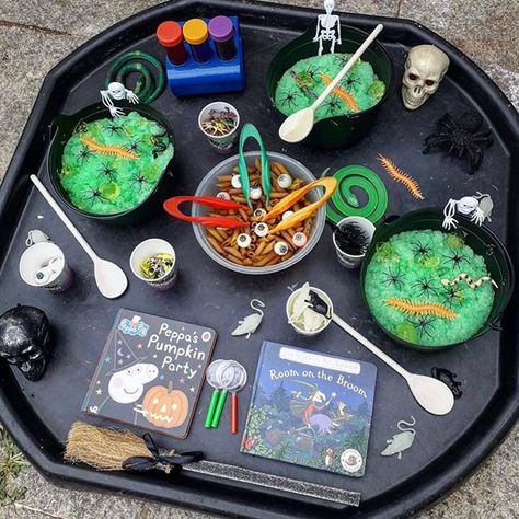 Learning and Exploring Through Play: 44 Tuff Spot Play Ideas Halloween Tuff Spot Ideas, Halloween Tuft Trays, Easy Tuff Tray Ideas Eyfs, Tuft Tray Ideas Autumn, Autumn Play Ideas, Halloween Tuff Tray Ideas Toddlers, Halloween Tough Tray Ideas, Room On The Broom Tuff Tray, Tuff Tray Halloween Ideas