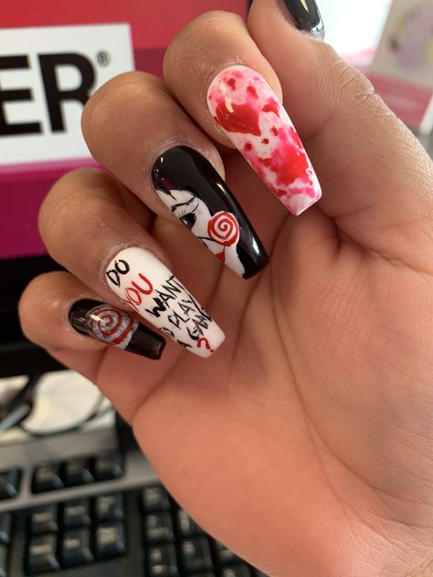 Jigsaw Nail Art, Saw Nail Designs, Saw Nail Art, Saw Themed Nails, Saw Inspired Nails, Saw Movie Nails, Saw Halloween Nails, Jigsaw Nails Halloween, Saw Nails Halloween