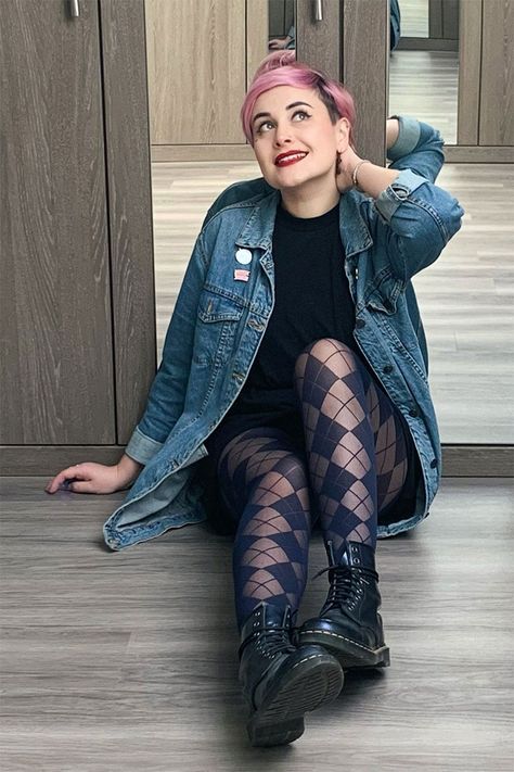 Argyle Tights Outfit, Floral Tights Outfit, Tights And Shorts Outfit, Patterned Tights Outfit, Argyle Tights, Black Patterned Tights, Fun Tights, Floral Tights, Jean Jacket Outfits