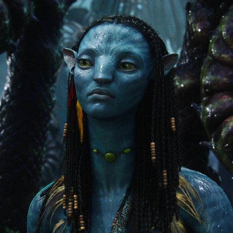 Zoe Saldana as Neytiri, in Avatar (2009). Neytiri Icon, 2009 Aesthetic, Sully Family, Neytiri Avatar, Avatar Neytiri, Avatar Blue, Avatar Film, Avatar 2009, Avatar Pandora