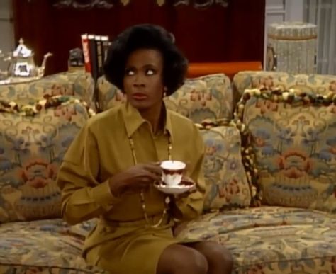 Aunt Viv, 80s Fashion