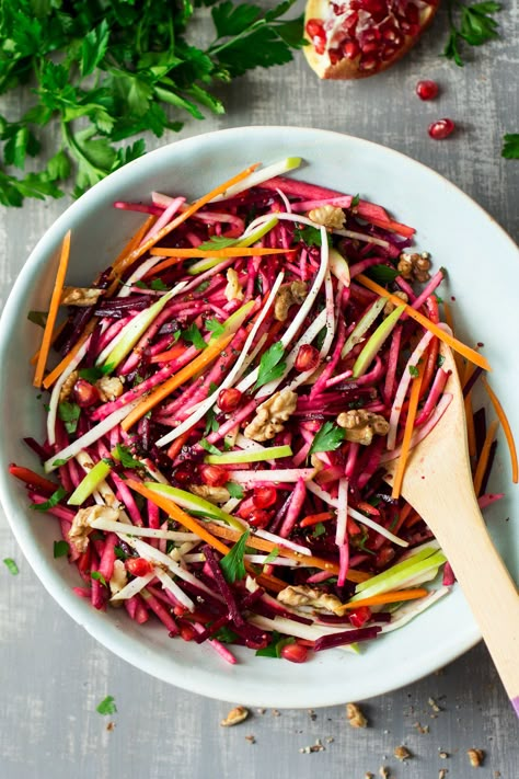 This vegan salad is a vibrant addition to your festive table. Quick to put together, crunchy, fresh, naturally vegan and gluten-free. Root Vegetable Salad, Root Vegetables Recipes, Christmas Salad Recipes, Lazy Cat Kitchen, Christmas Salad, Crispy Sweet Potato Fries, Pudding Chia, Christmas Salads, Crispy Sweet Potato