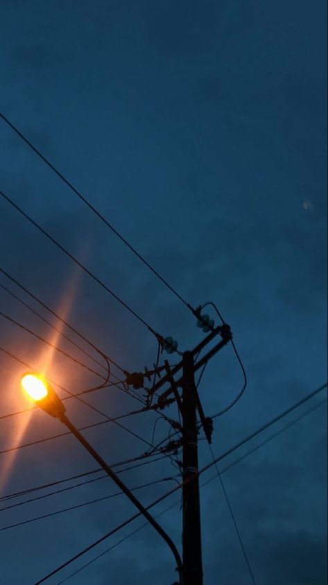 Fake Ig Story Night, Dark Atmosphere, Nature Photography Quotes, Light Academia Aesthetic, Cool Boy Image, Cinematic Lighting, Power Lines, Cute Tumblr Pictures, Chill Photos