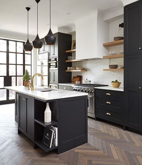 3. Herringbone Floors Herringbone Floors, White Kitchen Countertops, Top Kitchen Trends, Model Dapur, Interior Dapur, Kabinet Dapur, Black Kitchen Cabinets, Mid Modern, Floor Remodel