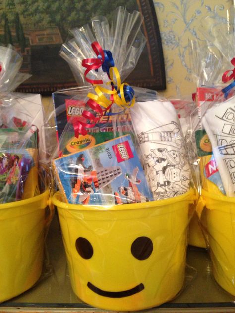 Lego Birthday Goodie Bags, Book Favors For Kids Birthday, Lego Goodie Bag Ideas, Lego Loot Bag Ideas, Mario Lego Party, Lego Goodie Bags, Lego Duplo Birthday Party, Lego City Party Ideas, Lego Birthday Favors