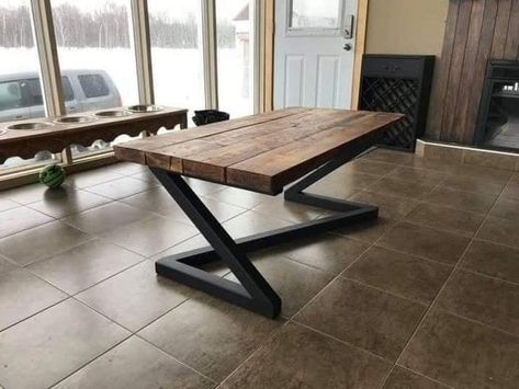 Metal And Wood Chairs, Metal And Wood Bench, Steel Furniture Design, Metal Base Dining Table, Wood Table Design, Diy Dining Table, Industrial Design Furniture, Metal Furniture Design, Metal Table Base