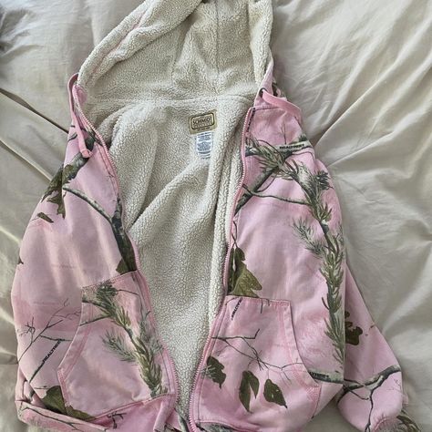 pink realtree camo sherpa zip up soo warm and... - Depop Pink Camo Zip Up Hoodie, Realtree Aesthetic, Camo Zip Up, Pink Camo Outfit, Camo Zip Up Hoodie Outfit, Pink Christmas Outfits, Pink And Camo Outfit, Camo Coquette, Camo Fits