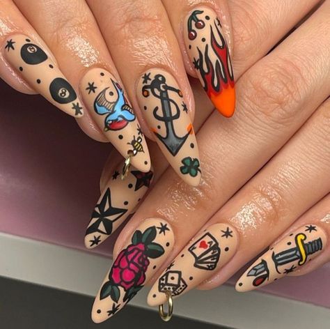 Nails With Finger Tattoos, Traditional Tattoo Nail Art, American Traditional Nails, Traditional Tattoo Nails, Tattoo Nails Designs, Tattooed Nails, Weird Nail Art, Trippy Nails, Rockabilly Nails