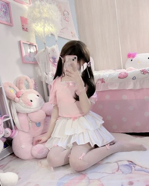 Femboy Outfit, Kawaii Girls Real, Kawaii Outfit Ideas, Girl Sleeping, Aesthetic Fits, Cute Cosplay, Cute Little Things, Girls World, Discord Server