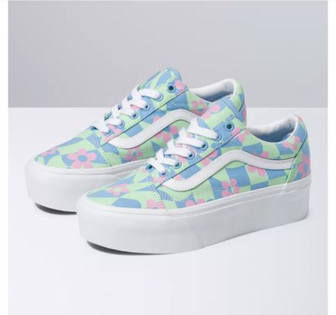 Platform Aesthetic, Platforms Aesthetic, Vans Shoes Old Skool, Vans Authentic Platform, Old Skool Stackform, Vans Shoes Fashion, Vans Floral, Dressy Sneakers, Purple Vans