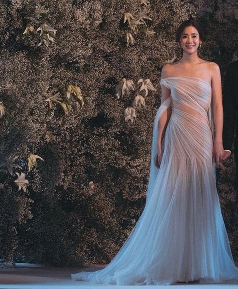 Modern Ethereal Wedding Dress, Romantic Dress Aesthetic, Unique Wedding Dresses Different, Unique Bridal Looks, Ethereal White Dress, Ethereal Wedding Dresses, Off Shoulder Wedding Gown, Dresses Couture, Dreamy Gowns