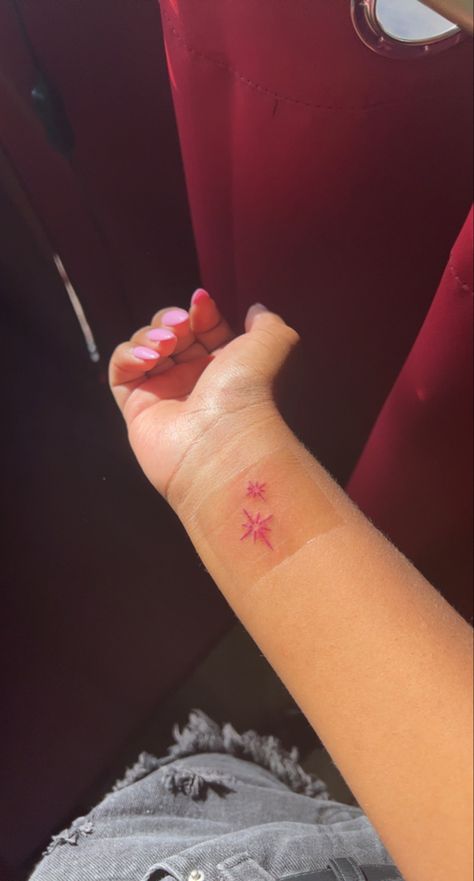 Red Star Tattoo Small, Red Stars Tattoo, Red Sparkle Tattoo, Small Red Tattoo Ideas, Red Tattoo Ideas Female, Small Red Tattoos For Women, Red Tiny Tattoo, Red Bow Tattoo, Red Star Tattoo