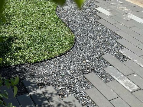 Modern Chinese Garden, Grass Pavers, Outdoor Paving, Paving Design, Pathway Landscaping, Courtyard Gardens Design, Garden Bugs, Front Yard Design, Dry Garden