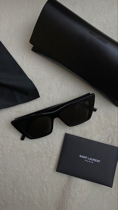 Elegant Sunglasses, Classy Glasses, Ysl Sunglasses, Kacamata Fashion, Miu Miu Sunglasses, Saint Laurent Sunglasses, Cute Sunglasses, Stylish Glasses, Prada Sunglasses