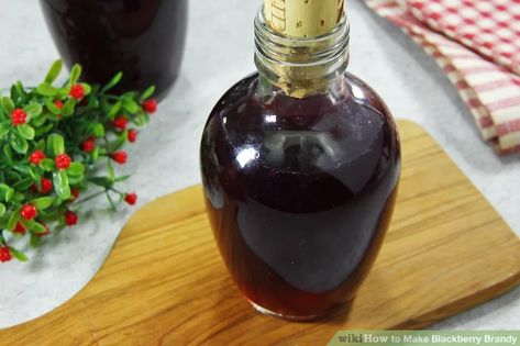 Blackberry Brandy, Brandy Recipe, Brandy Liquor, Blackberry Patch, Making Beer, Wine Yeast, Homemade Alcohol, Homemade Liquor, Blackberry Recipes