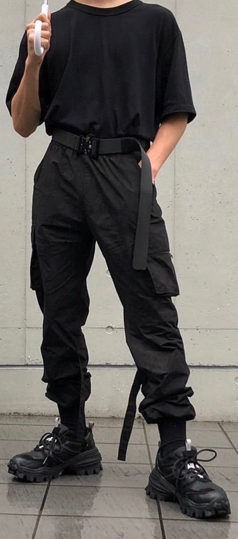 Techwear Men Outfit, Rave Outfit Men, Men Techwear, Casual Rave Outfits, Techno Rave Outfit, Black Rave Outfits, Mens Techwear, Rave Men, Outfits Guys