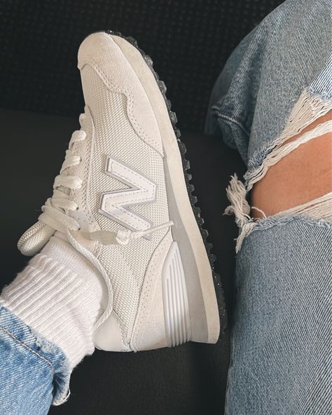 Socks And Jeans, The Sister Studio, Shoe Aesthetic, New Balance Shoe, Campus Adidas, Sister Studio, New Balance 515, New Balance Outfit, Usa Sweatshirt