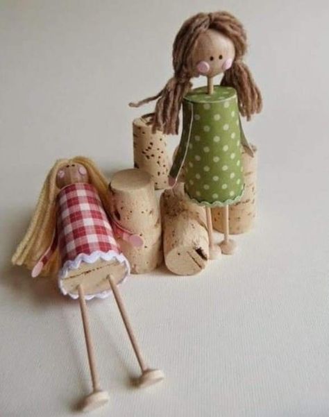 Wine Cork Dolls, Cork People, Wine Cork Diy Crafts, Cork Crafts Diy, Wine Cork Ornaments, Wine Cork Diy, Cork Ornaments, Doll Brooch, Cork Projects