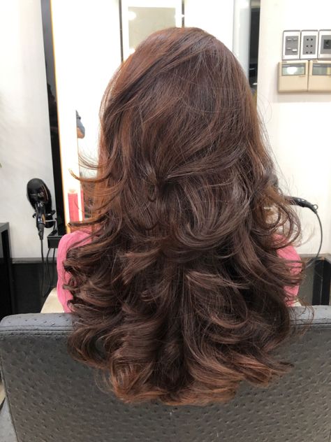 Hair Cuts For Medium Hair, Cuts For Medium Hair, Best Hair Color, Haircuts For Long Hair With Layers, Brown Hair Inspo, Hairstyles For Layered Hair, Haircuts For Wavy Hair, Blowout Hair, Hair Color Ideas For Brunettes