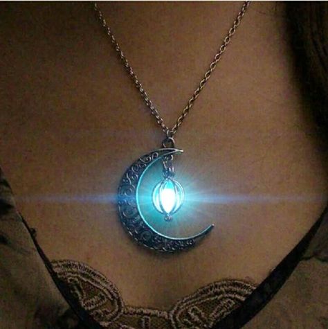 Magical Necklace Fantasy Art, Magical Jewelry Fantasy Art, Blue Moon Necklace, Magic Amulet, Seni Resin, Magic Necklace, Magic Things, Purple Pendant Necklace, Briolette Necklace