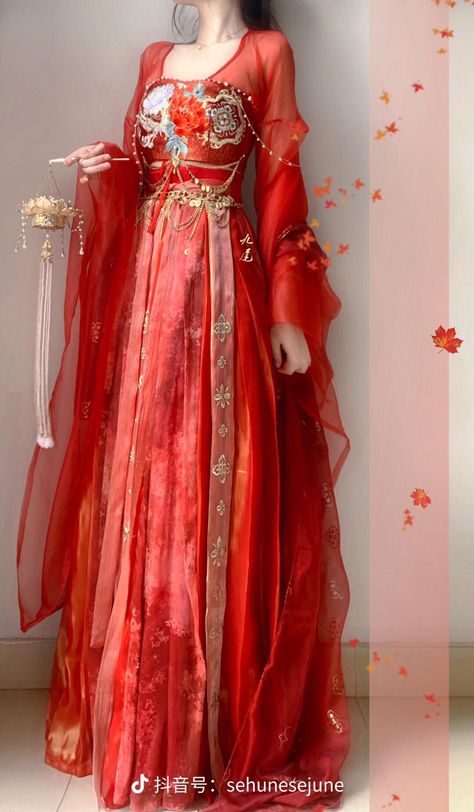 Gaun Abad Pertengahan, Chinese Fancy Dress, Traditional Asian Dress, Type Of Content, Ancient Dress, Chinese Traditional Dress, Chinese Style Dress, Chinese Traditional Clothing, Traditional Chinese Dress