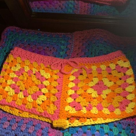 Crochet Granny Square Shorts S-L $38 Plus sizes... - Depop Granny Square Outfit Ideas, Granny Square Shorts Pattern, Granny Stitch Shorts, Crochet Shorts Granny Square, Granny Square Crochet Shorts, Crochet Granny Square Shorts, Granny Square Shorts, School Crochet, Crochet Shorts Pattern